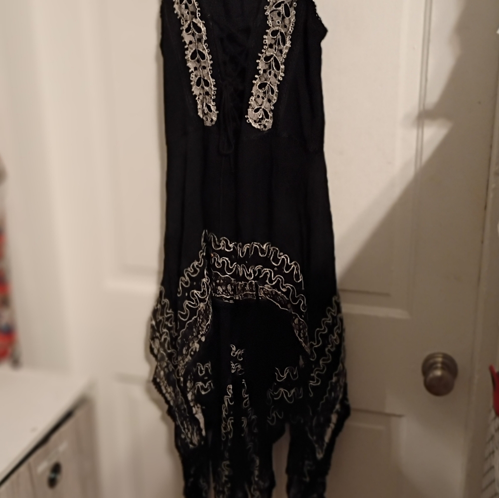 Black Lace Trim Dress - Picture 2 of 6
